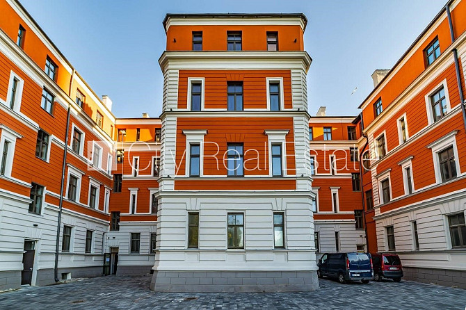 Fasādes māja, renovēta māja, slēgts pagalms, ieeja no ielas un pagalma, ir lifts, kāpņu Rīga - foto 17