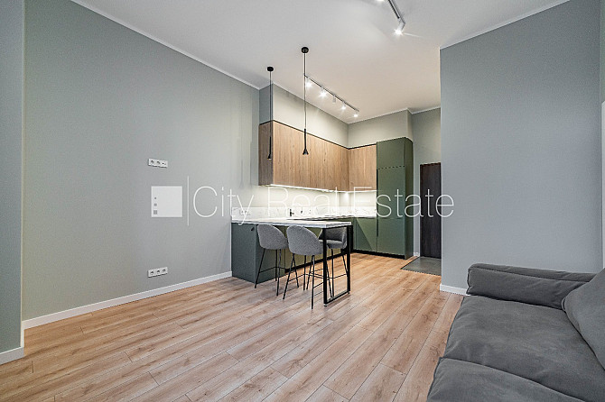Fasādes māja, renovēta māja, slēgts pagalms, ieeja no ielas un pagalma, ir lifts, kāpņu Rīga - foto 6