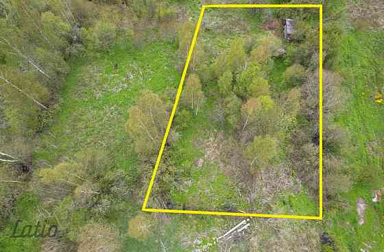 Pārdod 2400 m lielu zemesgabalu Ķekavā, Ķekavas novadā.
Īpašums atrodas klusā un zaļā apkaimē, meža  Ķekavas pagasts