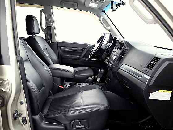 Mitsubishi Pajero Luxury ATM 3.2 Di-D 125kW Tallina