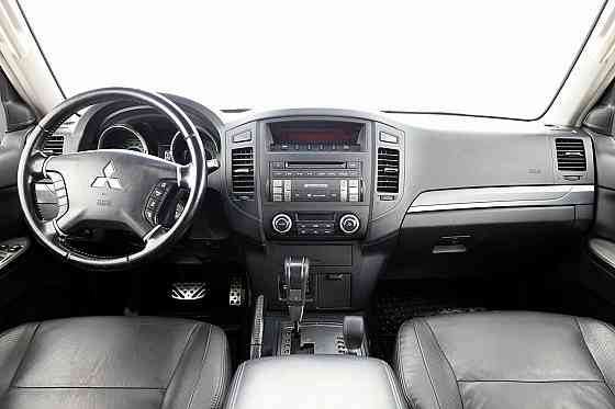 Mitsubishi Pajero Luxury ATM 3.2 Di-D 125kW Tallina