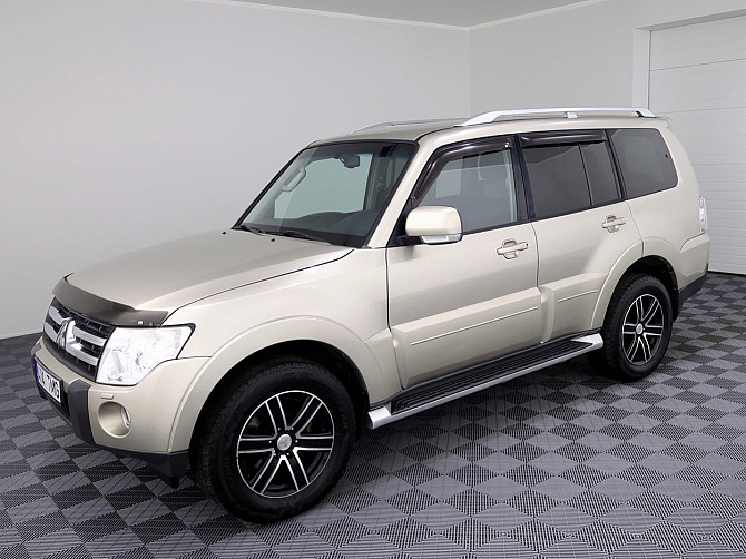 Mitsubishi Pajero Luxury ATM 3.2 Di-D 125kW Tallina - foto 2