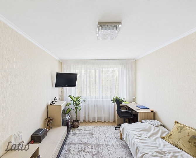 Pārdod gaišu 3-istabu dzīvokli Pļavniekos ar ļoti labu atrašanās vietu.

Dzīvokļa Rīga - foto 1