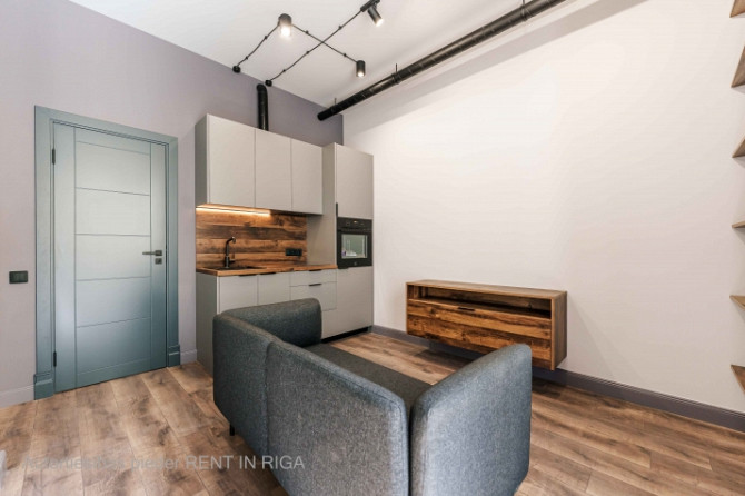 Iegādei pieejams mūsdienīgs un līdz detaļām pārdomāts studio tipa dzīvoklis Ernesta Rīga - foto 3