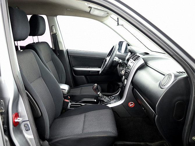 Suzuki Grand Vitara Comfort 4x4 2.0 103kW Tallina - foto 6
