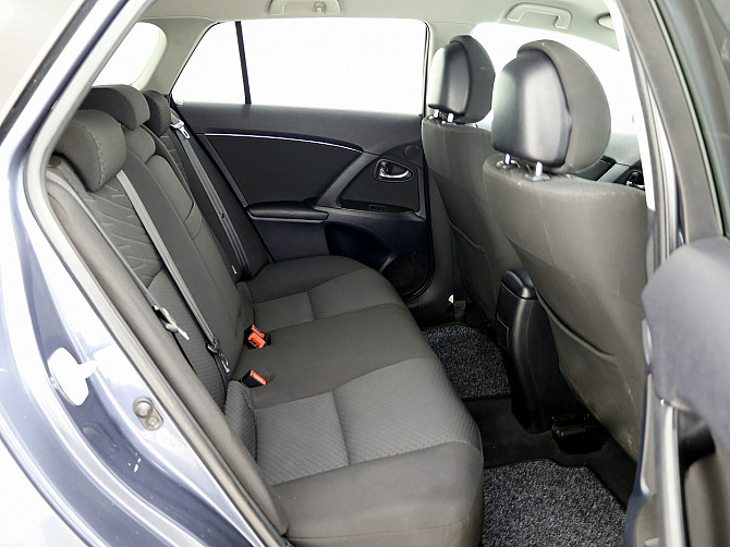 Toyota Avensis Linea Sol ATM 2.2 D-CAT 110kW Таллин - изображение 7