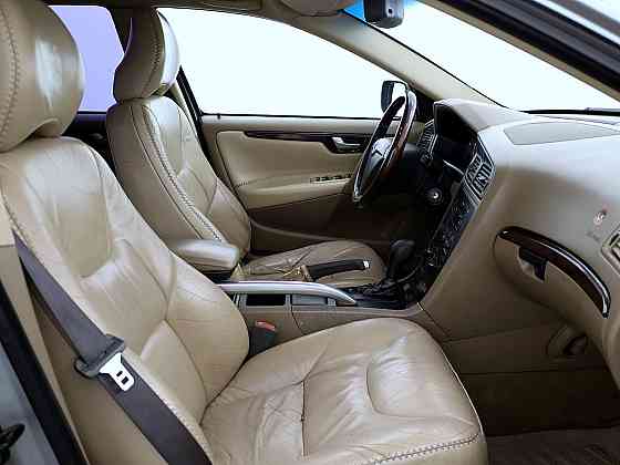 Volvo XC70 Summum ATM 2.4 D5 120kW Tallina