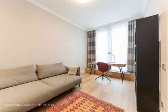 Эксклюзивная 4-комнатная квартира в Club Central Residence.  Квартира полностью оборудована Рига