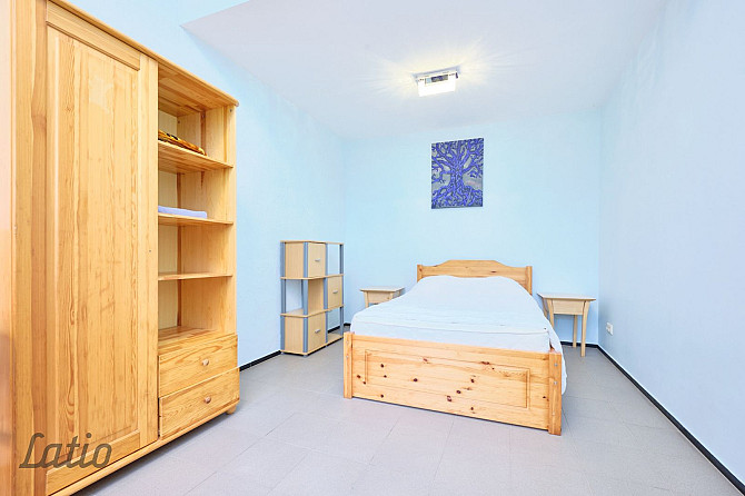 Piedāvājam iegādei kvalitatīvu māju ar ļoti plašu zemes gabalu 49 300 м platībā, klusā Cēsis un Cēsu novads - foto 5