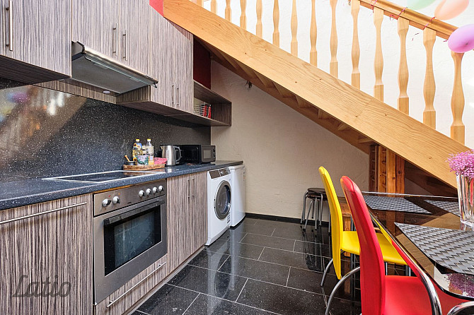 Piedāvājam iegādei kvalitatīvu māju ar ļoti plašu zemes gabalu 49 300 м platībā, klusā Cēsis un Cēsu novads - foto 3