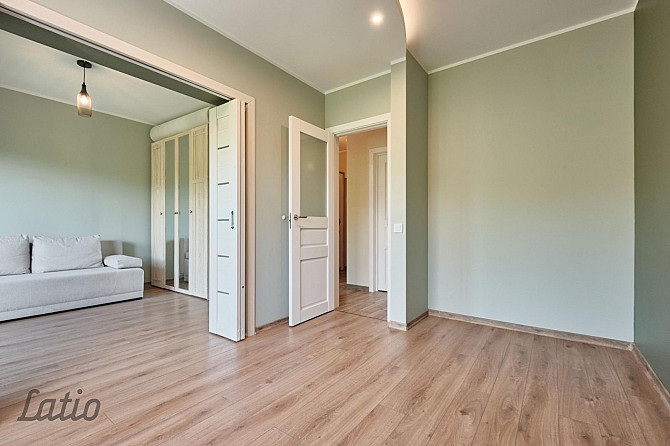 Pārdod gaišu  3-istabu dzīvokli Rīgas Centrā, modernā un kvalitatīvā jaunā projekta ēkā Rīga - foto 3