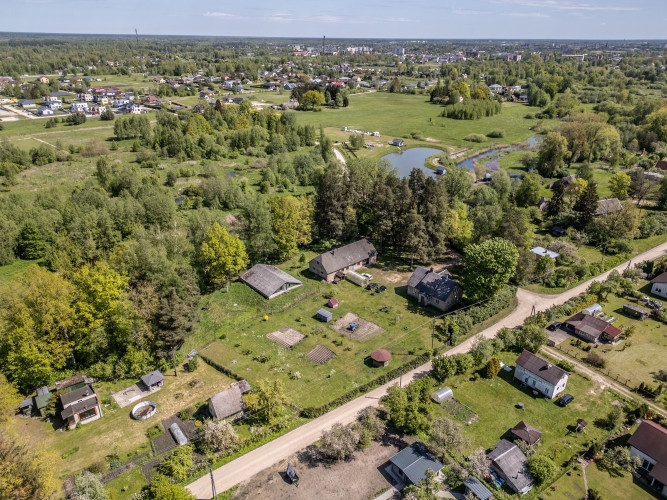 Pārdošanā īpašums ar lielu potenciālu klusā un zaļā vidē!  Tikai dažu minūšu Jelgava un Jelgavas novads - foto 6