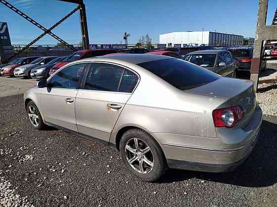 Volkswagen Passat Comfortline ATM 1.8 118kW Tallina