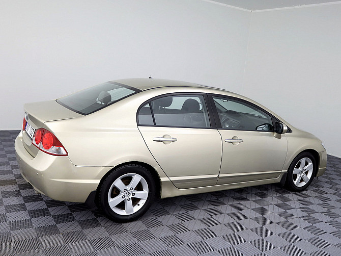 Honda Civic Elegance 1.8 103kW Tallina - foto 3
