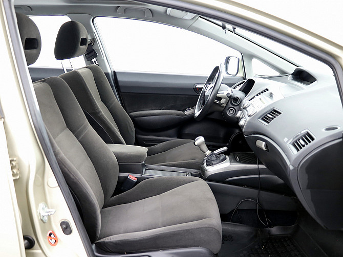 Honda Civic Elegance 1.8 103kW Tallina - foto 6