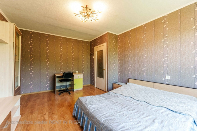 Pārdod dzīvokli  mierīgā, zaļā rajonā ar visām ikdienai nepieciešamajām ērtībām! Rīga - foto 8