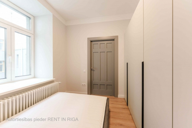 Pilnībā mēbelēts 2-istabu dzīvoklis jūgendstila ēkā Rīgas Centrā.  Krišjāņa Valdemāra Rīga - foto 5