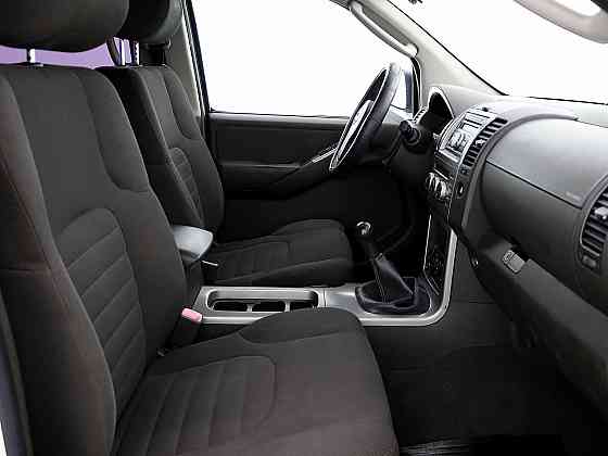 Nissan Pathfinder Comfort 4x4 2.5 TDCi 126kW Tallina