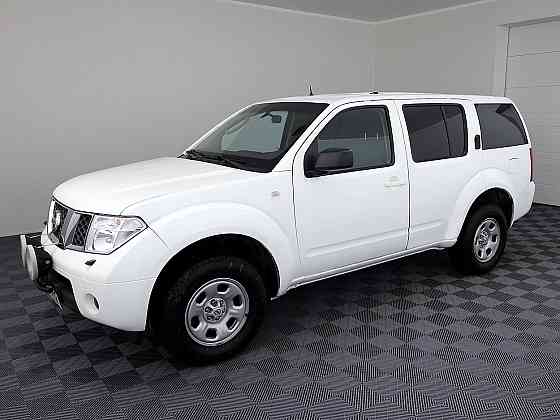Nissan Pathfinder Comfort 4x4 2.5 TDCi 126kW Tallina