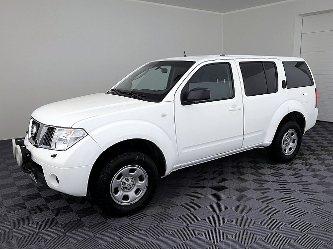 Nissan Pathfinder Comfort 4x4 2.5 TDCi 126kW Tallina - foto 2