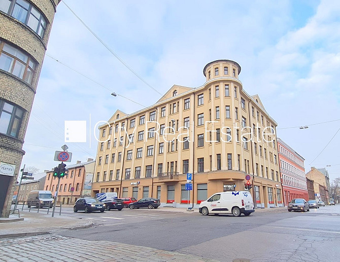 Fasādes māja, renovēta māja, slēgts pagalms, ieeja no ielas un pagalma, kāpņu telpa pēc Rīga - foto 16