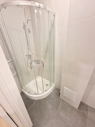 Pagalma ēka, renovēta māja, slēgts pagalms, ieeja no ielas un pagalma, ir lifts, kāpņu telpa Rīga - foto 11