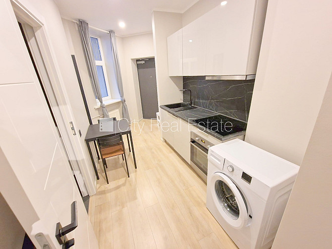 Pagalma ēka, renovēta māja, slēgts pagalms, ieeja no ielas un pagalma, ir lifts, kāpņu telpa Rīga - foto 7