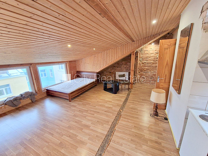 Pagalma ēka, renovēta māja, labiekārtots apzaļumots pagalms, slēgts pagalms, ieeja no Rīga - foto 3