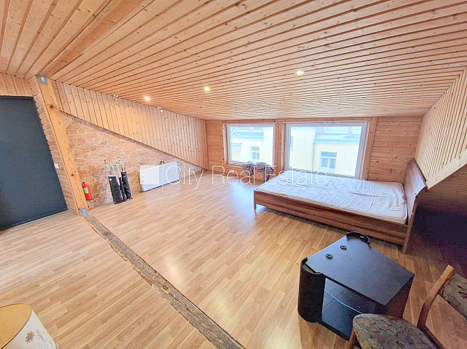 Pagalma ēka, renovēta māja, labiekārtots apzaļumots pagalms, slēgts pagalms, ieeja no Rīga - foto 15