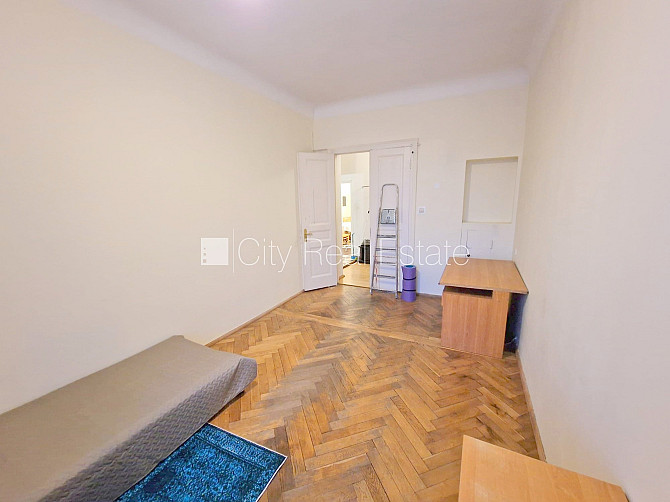 Fasādes māja, slēgts pagalms, ieeja no ielas, ir lifts, logi vērsti mājas abās pusēs, Rīga - foto 19