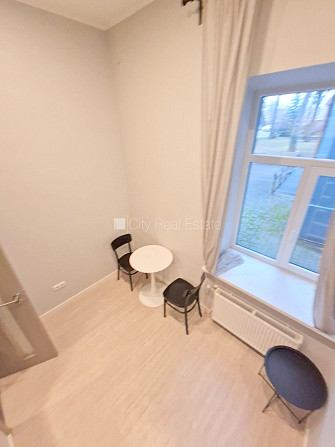 Fasādes māja, renovēta māja, ieeja no ielas, kāpņu telpa pēc kapitālā remonta, logi Rīga - foto 9