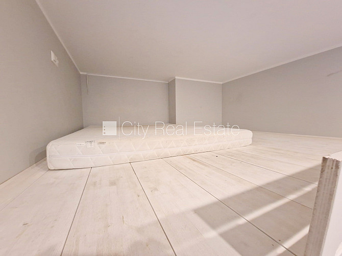 Fasādes māja, renovēta māja, ieeja no ielas, kāpņu telpa pēc kapitālā remonta, logi Rīga - foto 7