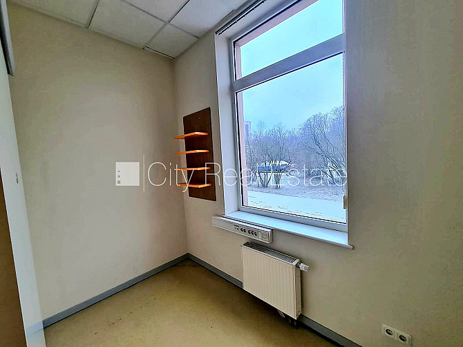 Fasādes māja, renovēta māja, labiekārtota apzaļumota teritorija, slēgts pagalms, teritorijas Rīga - foto 13