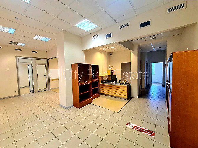 Fasādes māja, renovēta māja, labiekārtota apzaļumota teritorija, slēgts pagalms, teritorijas Rīga - foto 3