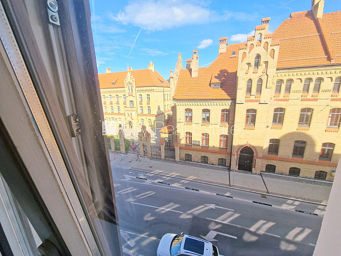 Fasādes māja, renovēta māja, slēgts pagalms, ieeja no ielas, ir lifts, kāpņu telpa pēc Rīga - foto 9