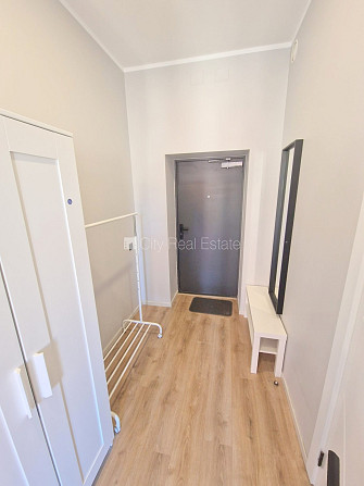 Fasādes māja, renovēta māja, slēgts pagalms, ieeja no ielas, ir lifts, kāpņu telpa pēc Rīga - foto 13
