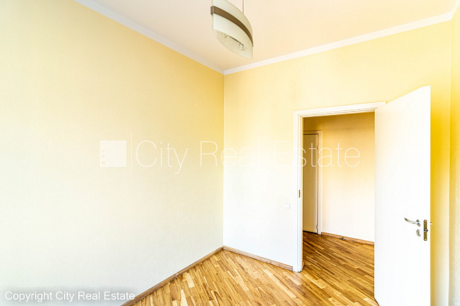 Fasādes māja, renovēta māja, slēgts pagalms, ieeja no ielas, kāpņu telpa pēc kosmētiskā Rīga - foto 6