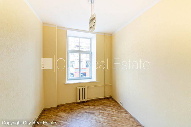 Fasādes māja, renovēta māja, slēgts pagalms, ieeja no ielas, kāpņu telpa pēc kosmētiskā Rīga - foto 5
