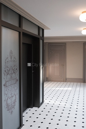 Проект - Kalpaka Residence, фасадный дом, вход с улицы, полуподвал, лифт, одна Рига - изображение 10