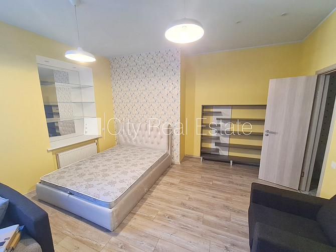 Jaunceltne, renovēta māja, ieeja no ielas, ir lifts, kāpņu telpa pēc kapitālā remonta, Rīga - foto 14