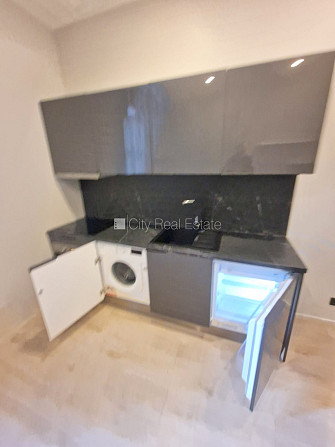 Fasādes māja, renovēta māja, slēgts pagalms, ieeja no ielas un pagalma, ir lifts, kāpņu Rīga - foto 8