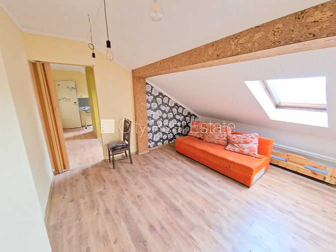 Fasādes māja, renovēta māja, ieeja no ielas, mansards, kāpņu telpa pēc kosmētiskā remonta, Rīga - foto 3