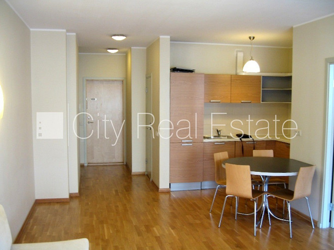 Projekts - Kalpaka Residence, fasādes māja, renovēta māja, objektu apsargā fiziskā apsardze, Rīga - foto 8