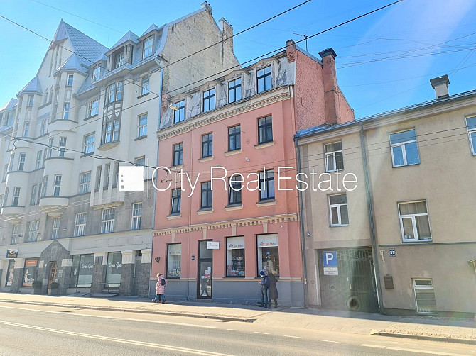 Fasādes māja, renovēta māja, slēgts pagalms, ieeja no ielas un pagalma, kāpņu telpa pēc Rīga - foto 14