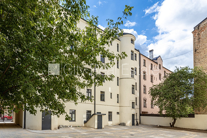 Namīpašums, renovēta māja, labiekārtots apzaļumots pagalms, mājā mainīta jauna Rīga - foto 10