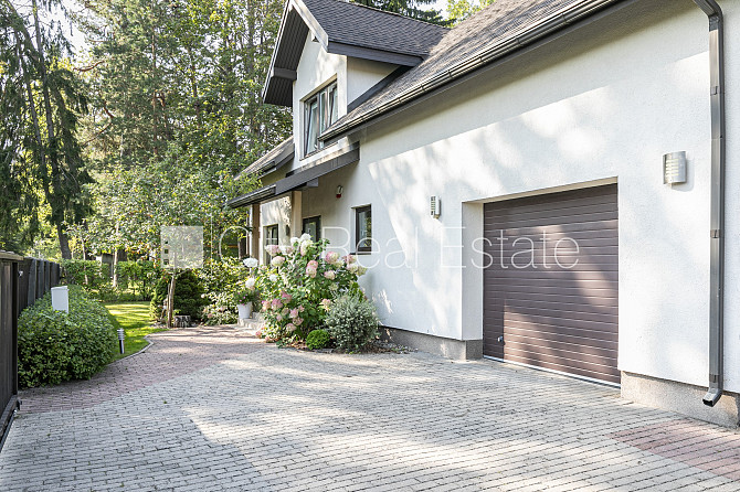 Privātmāja, labiekārtota apzaļumota teritorija 1350 m2, slēgts pagalms, vieta vairākām Jūrmala - foto 2