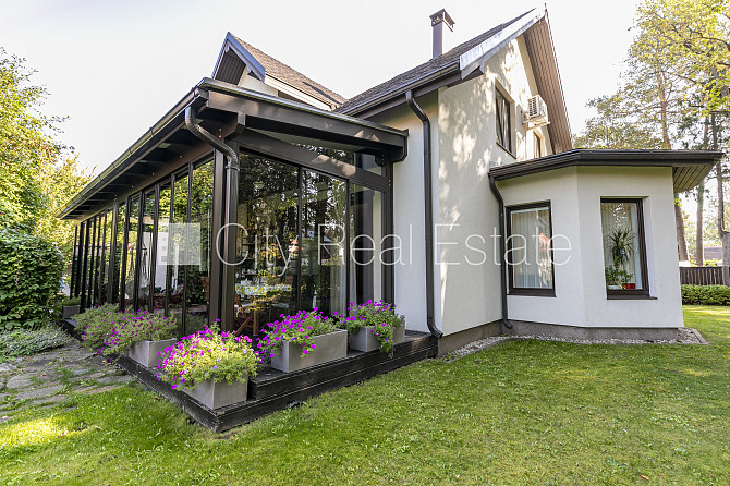 Privātmāja, labiekārtota apzaļumota teritorija 1350 m2, slēgts pagalms, vieta vairākām Jūrmala - foto 4