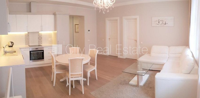 Projekts - Residence Lumiere, fasādes māja, renovēta māja, ieeja no ielas, luksuss apartamenti Rīga - foto 1