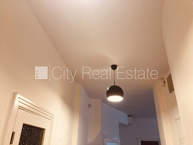 Ir lifts, guļamistabu skaits 1 gab., caurstaigājamas izolētas istabas, centrālā apkure, Rīga - foto 3