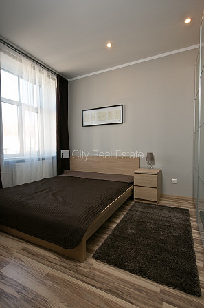 Fasādes māja, renovēta māja, slēgts pagalms, kāpņu telpa pēc kosmētiskā remonta, istabas Rīga - foto 7